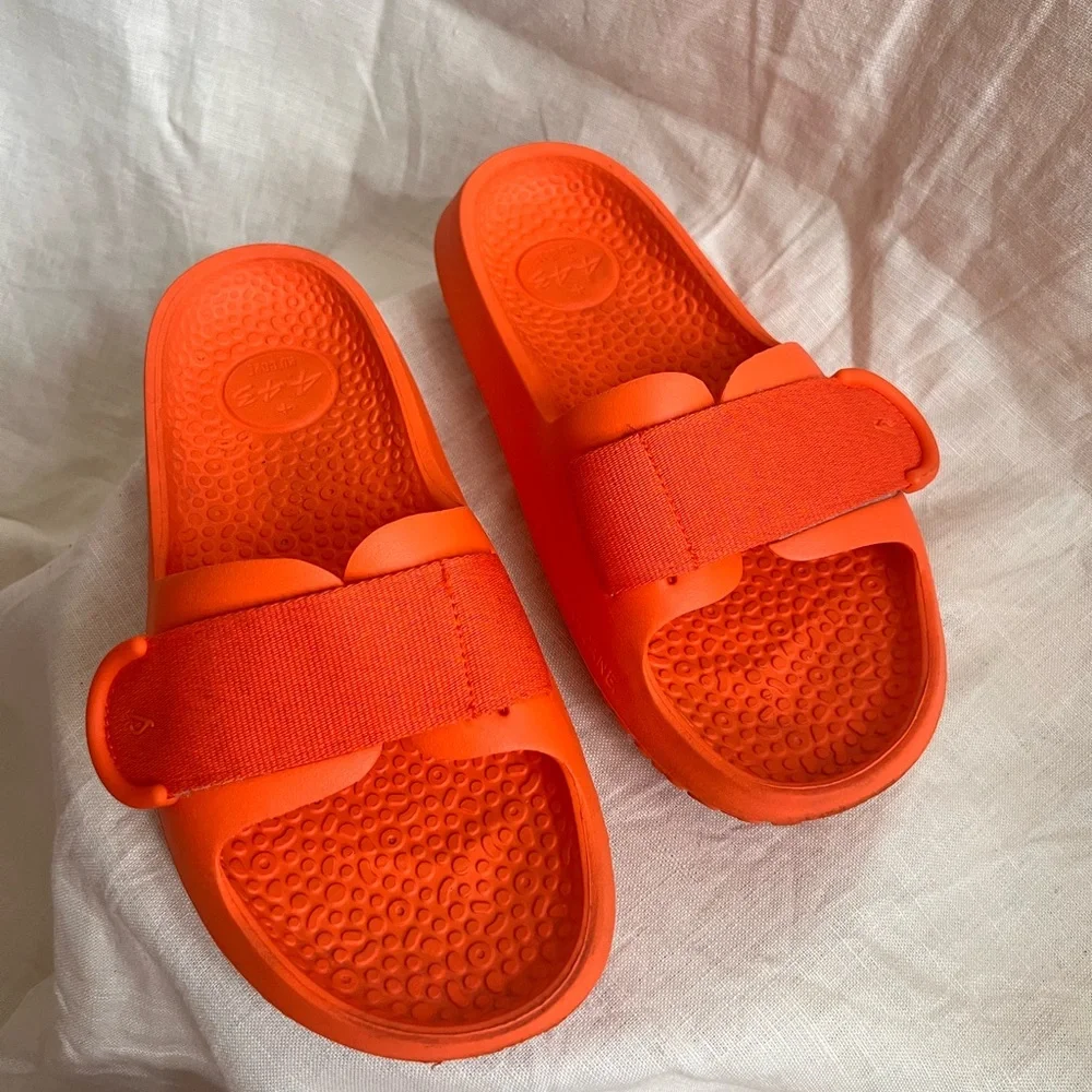 All Birds x KC Cope Unisex slides size 8M / 10W